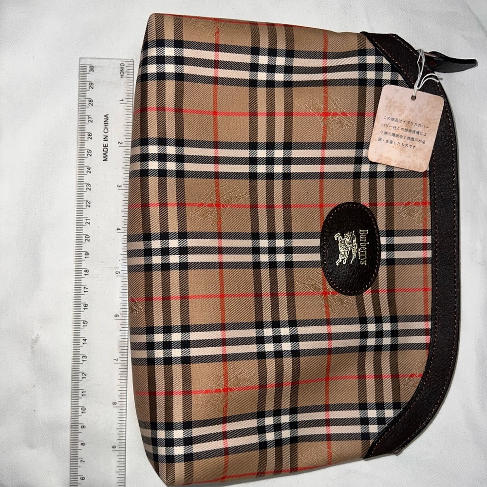 AUTHENTIC BURBERRY POUCH- Brandnew